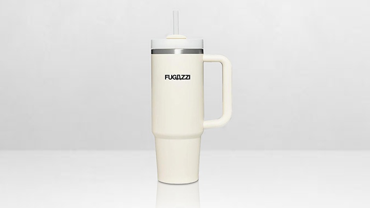 Image of a complimentary thermal cup FUGAZZI